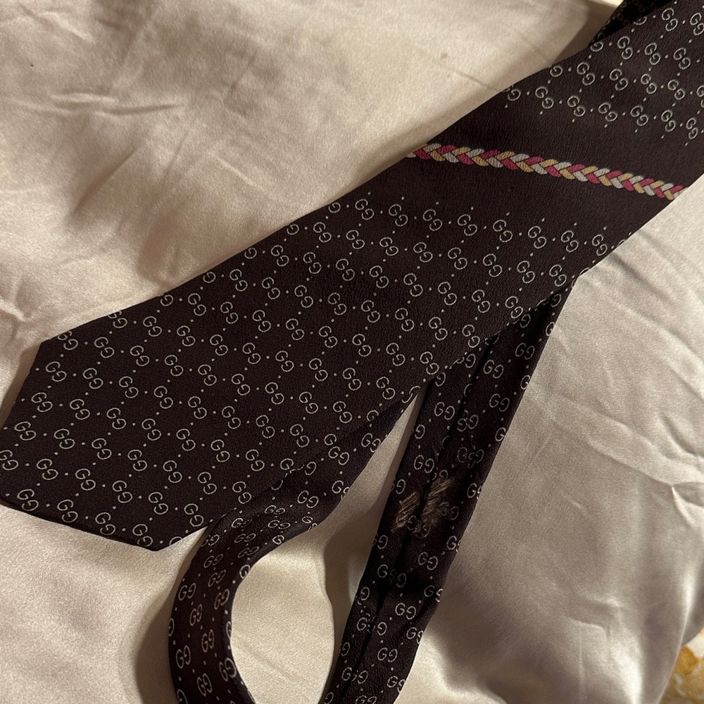 Gucci Brown Tie with Pink Accents